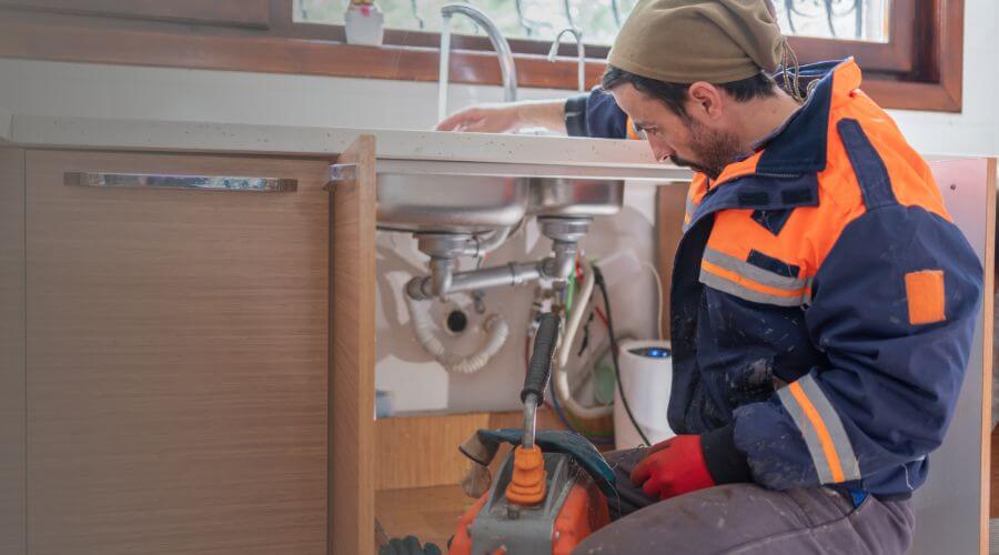 Expert burst pipe repair services in Columbiana, AL